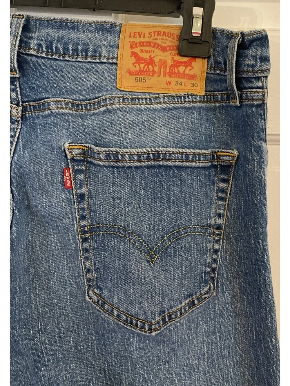 Levis Jeans Mens 505 Casual Medium Wash Classic Everyday Straight Work 34X30